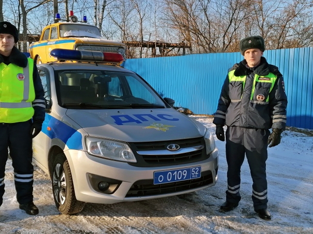Image for Нижегородские инспекторы ДПС спасли мужчину на пожаре