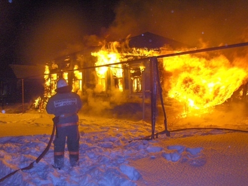 Image for 27 человек тушили ночной пожар под Дзержинском