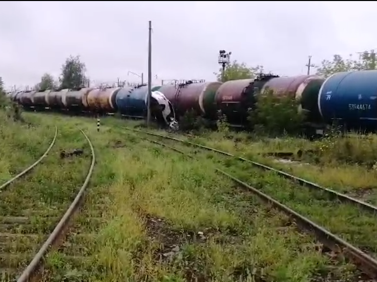Image for Уголовное дело завели  по факту столкновения иномарки с поездом в Дзержинске