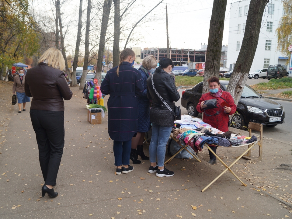 Image for Места стихийной торговли проверили в Нижнем Новгороде