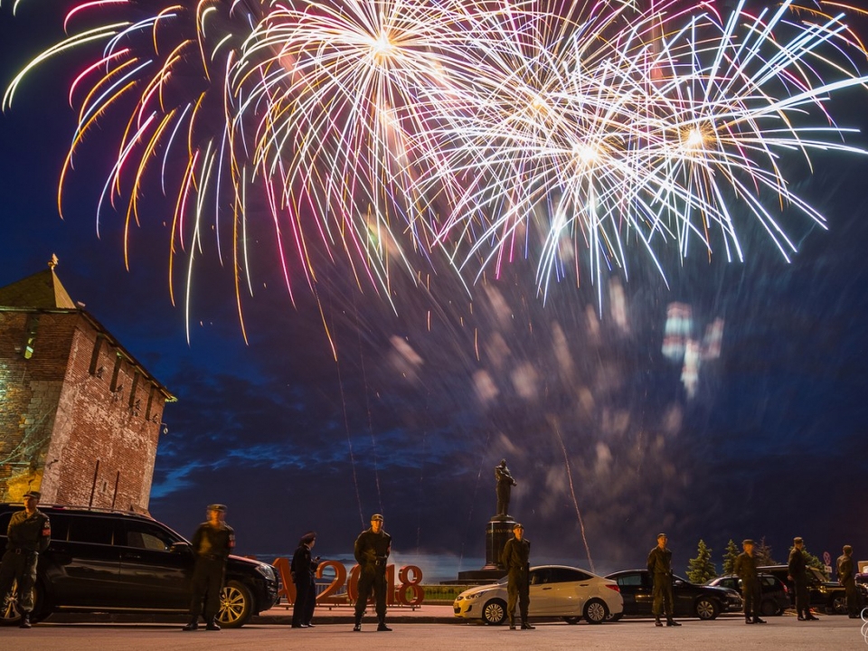 Новогодние фейерверки запустят в 6 районах Нижнего Новгорода
