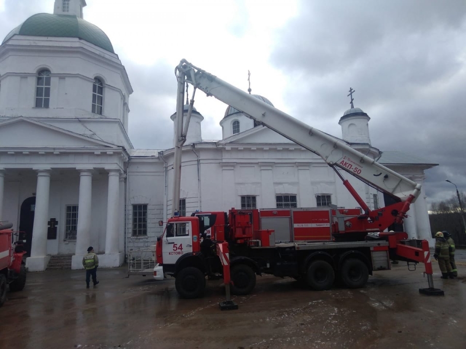 Image for Троицкая церковь загорелась на площади 40 кв. метров в Кстовском районе