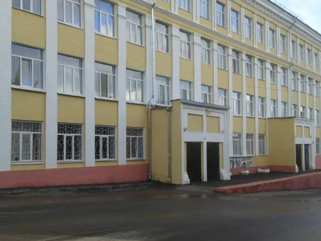 Image for Здание школы №113 закрыли из-за благоустройства Почаинского оврага