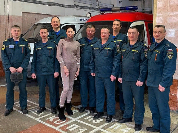 Image for Дарья Шкурихина лично поблагодарила нижегородских пожарных за свое спасение  