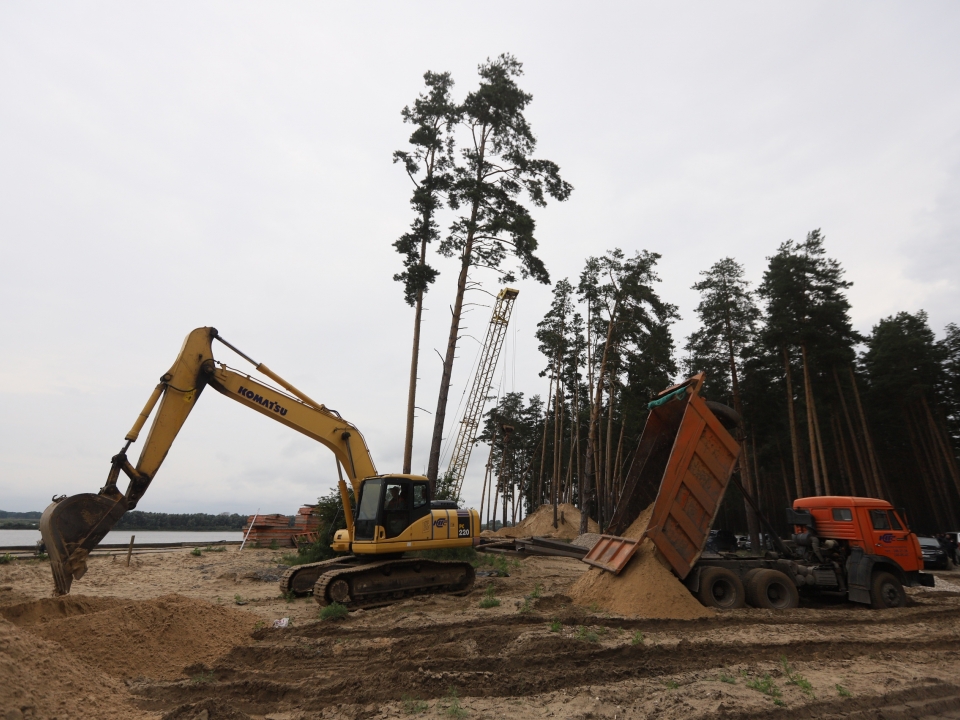 Глава города Дзержинска проверил ход работ по реконструкции Шуховской башни 