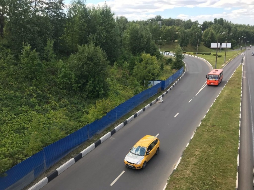 Image for Стало известно, почему не демонтирован синий забор над Мызинским мостом
