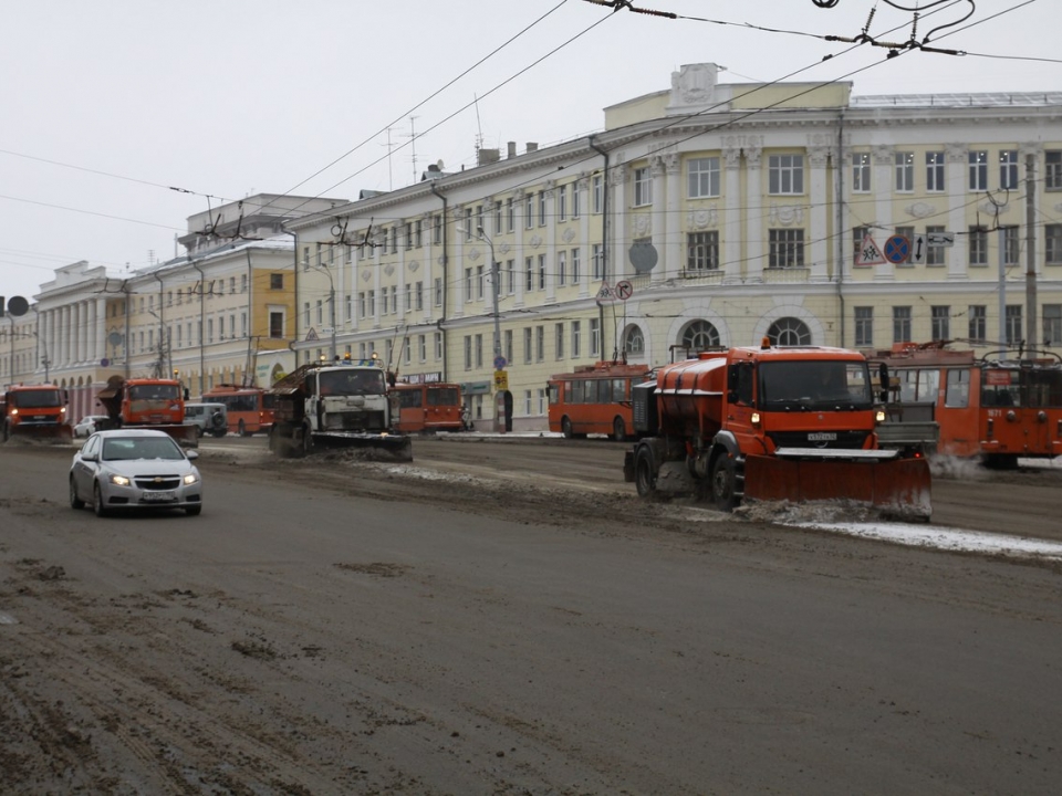Image for Снег в центре Нижнего Новгорода убрали после вмешательства прокуратуры