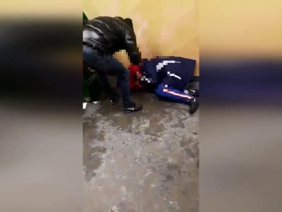 Image for Трое мужчин избили жителя Дзержинска возле банкомата и забрали деньги