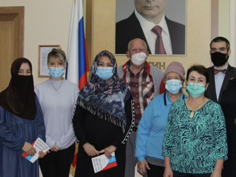 Image for Уроженец США и ещё 6 иностранцев получили гражданство РФ в Нижнем Новгороде