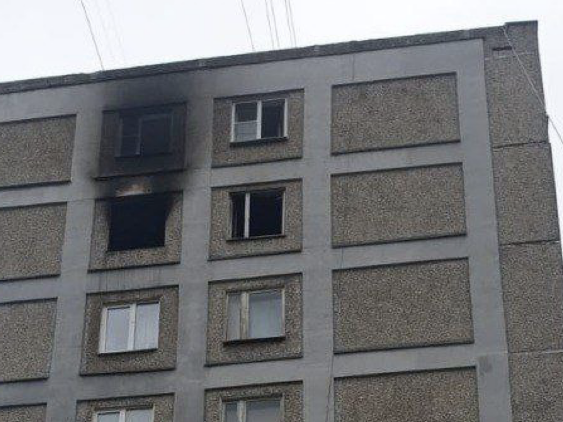 Image for 11 человек спасли из горящего дома на Дружаева в Нижнем Новгороде
