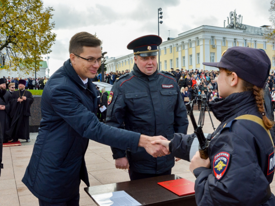 Image for Мэр Шалабаев поздравил первокурсников нижегородской академии МВД и Речного училища