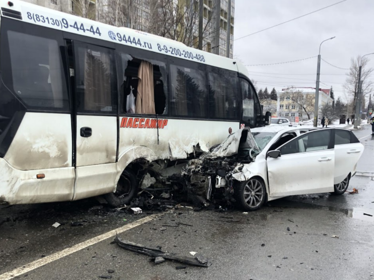 Image for Пензенские медики отпустили пострадавших в ДТП с автобусом нижегородцев