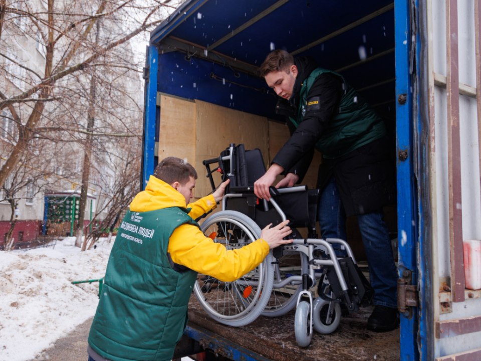 Image for Нижегородцы передали инвалидные коляски и ортопедическую кровать для реабилитации участников СВО