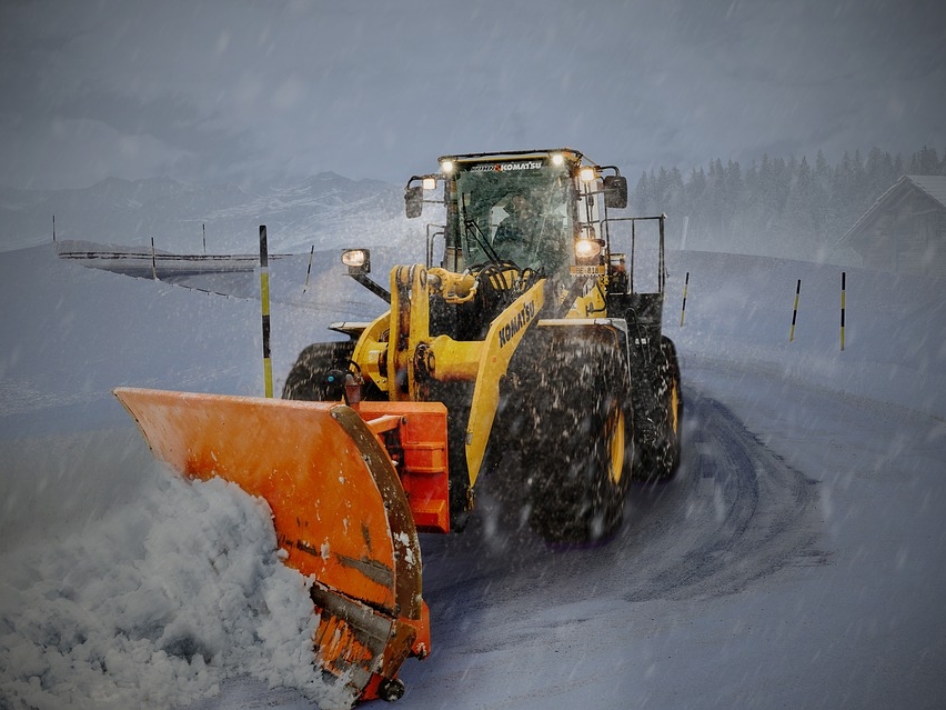 Image for 152 снегоуборочные машины простаивают во время снегопада в Нижнем Новгороде 20 ноября