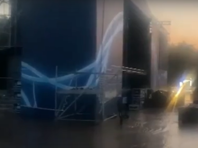 Площадку к 800-летию Нижнего Новгорода на площади Советской затопило кипятком