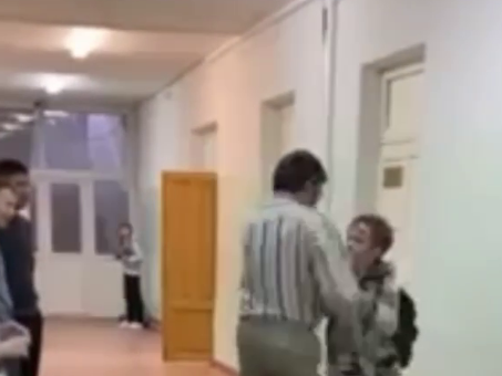 Image for Ударивший школьника учитель из Дзержинска уволился по собственному желанию