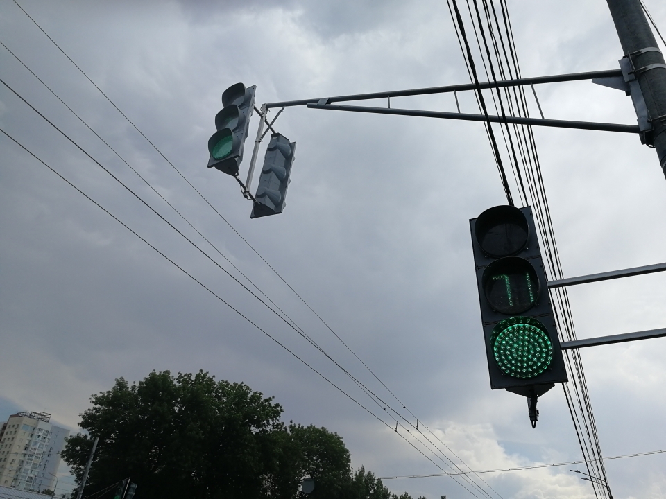 Image for Три новых светофора заработали на проспекте Гагарина