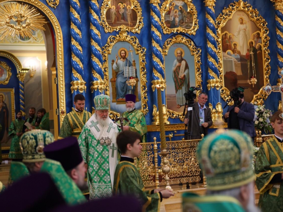 Патриарх Московский и всея Руси Кирилл освятил Успенский собор в Сарове 