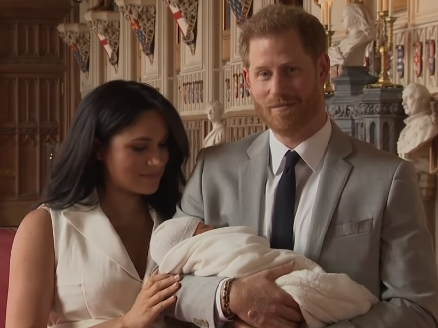 Image for Принц Гарри и Меган Маркл показали миру своего новорожденного сына