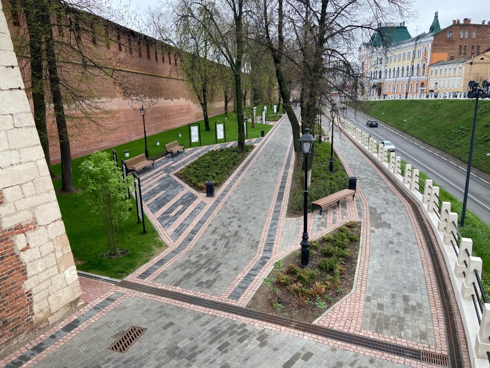 Image for Нижегородцам запретили ездить на электросамокатах по территории кремля