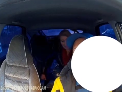 Image for Как ты себя ведешь, мальчик: жительница Дзержинска устроила скандал в такси