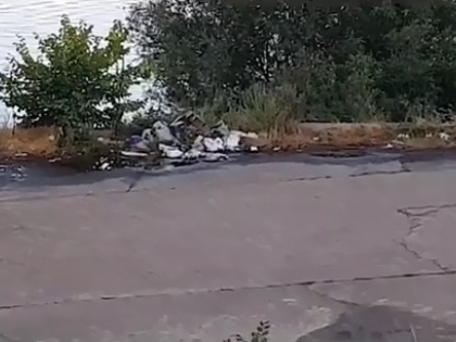 Олег Тактаров сам взялся за уборку нижегородской набережной от мусора