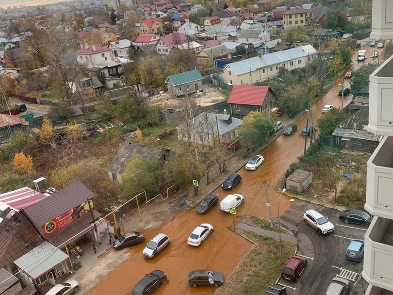 Потоп на улице Климовская произошел из-за утечки водопровода