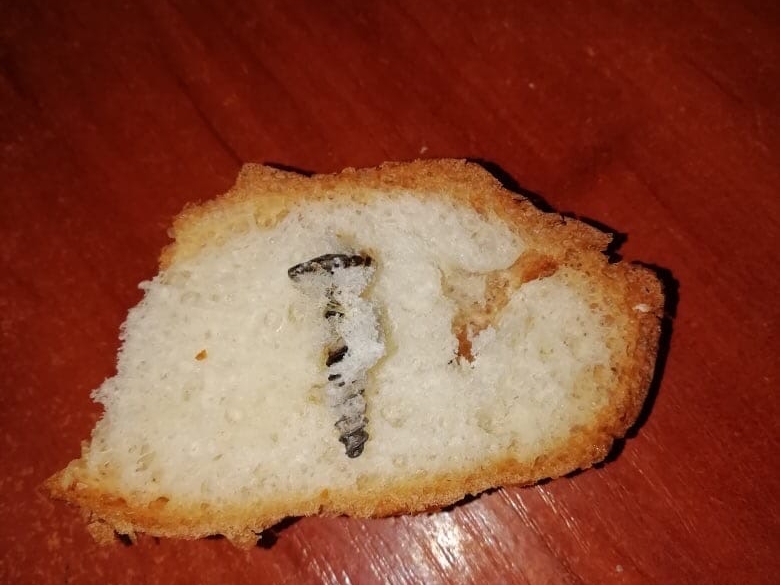 Нижегородцы нашли саморез в хлебе
