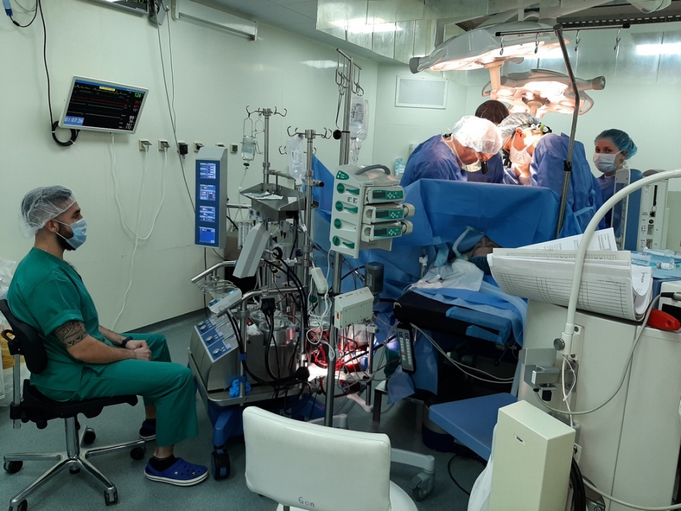 Image for Нижегородские кардиохирурги провели операцию по трансплантации сердца