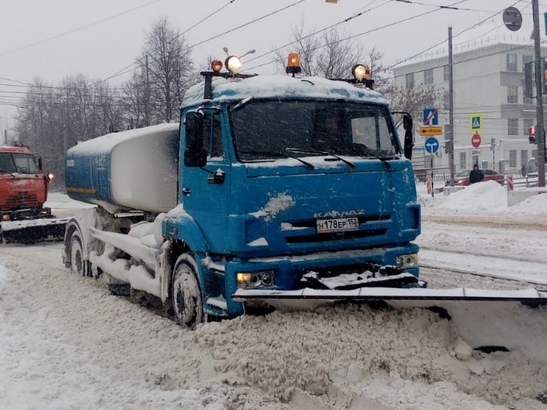 Image for 800 рабочих и 340 машин убирают снег в Нижнем Новгороде 5 февраля
