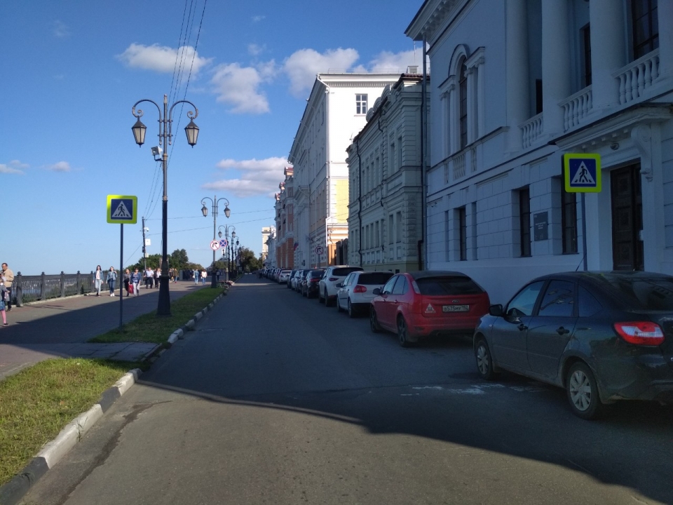 Уменьшенные дорожные знаки установили в Нижнем Новгороде