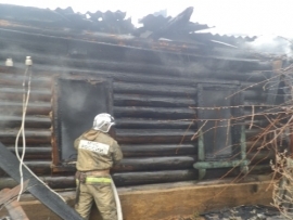 Image for Два человека погибли при пожаре в ветхом доме в Урене