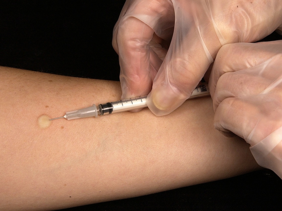Image for Нижегородский врач заявил о безопасности введения двух разных вакцин от COVID-19
