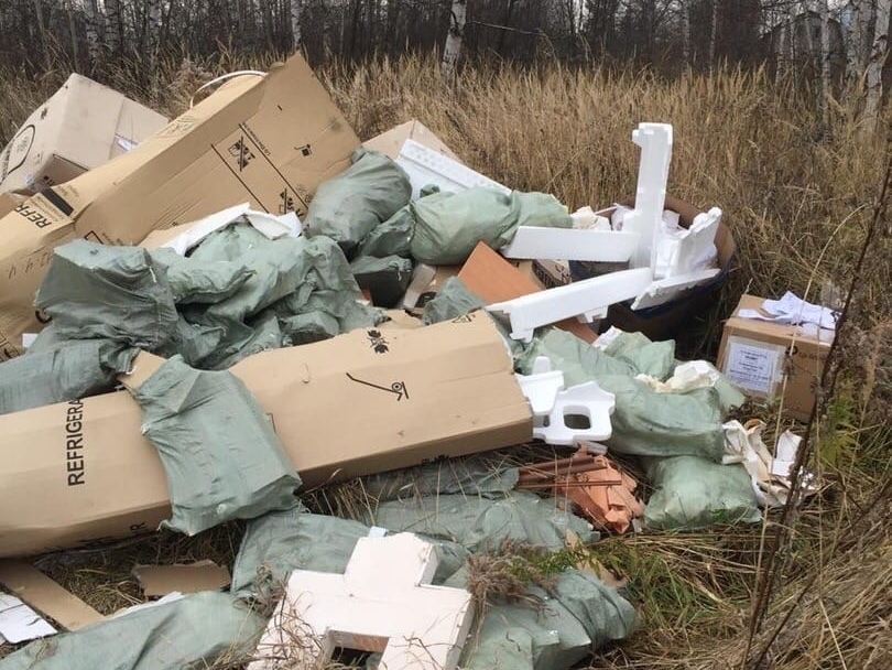 Image for Крупный мусор из магазина свалили прямо у деревни в Городецком районе