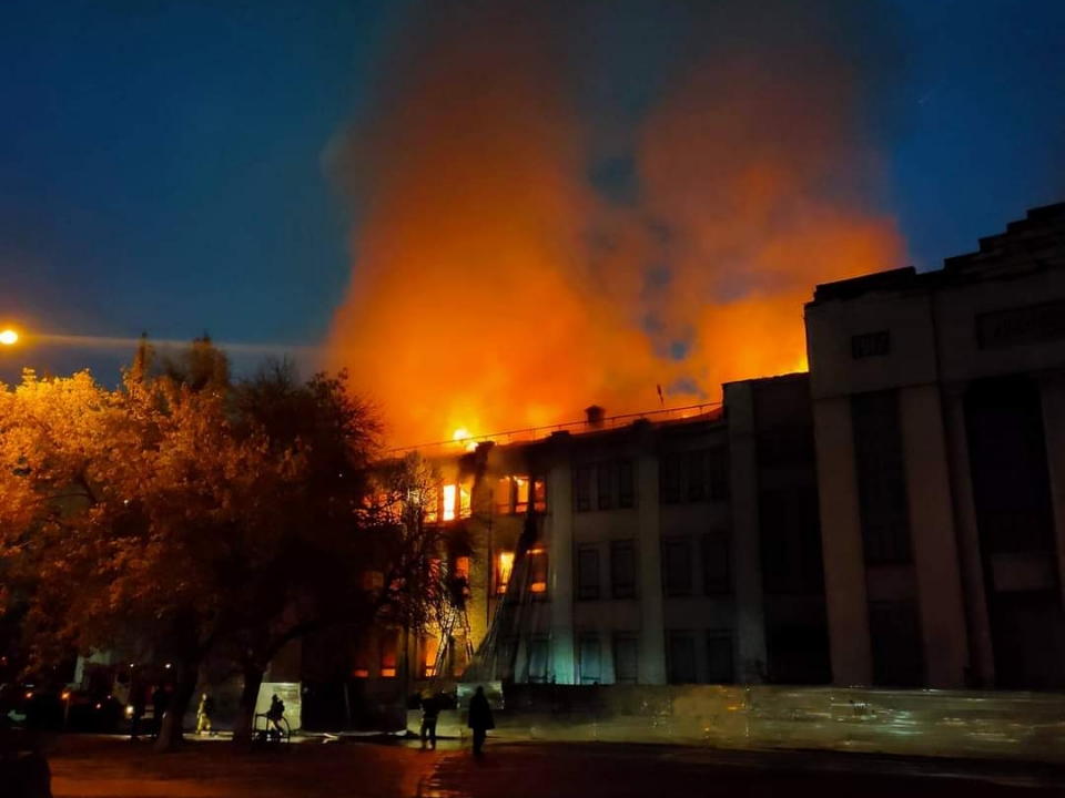 Image for ДК имени Ленина в Нижнем Новгороде загорелся на площади 500 кв. метров