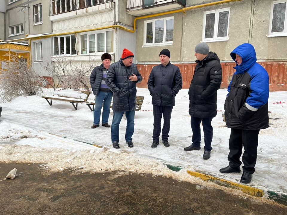 Image for Главы районов Нижнего Новгорода по поручению мэра лично проверяют качество уборки снега