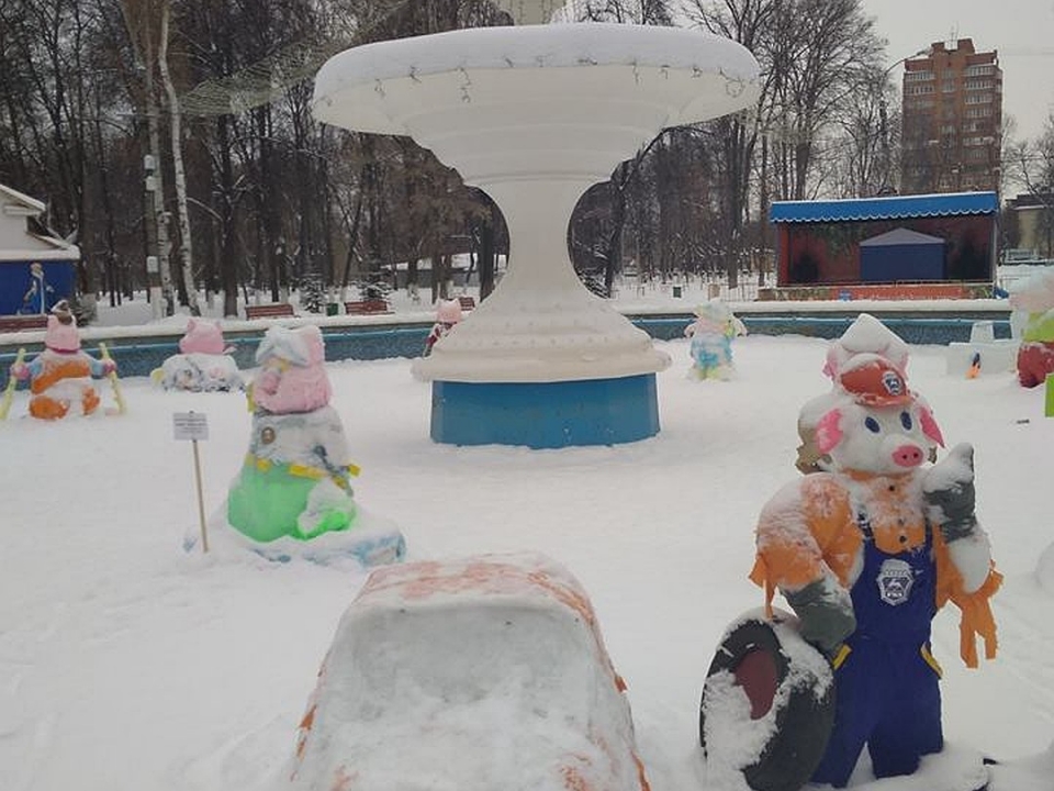 Image for Множество необычных снеговиков построили жители Нижнего Новгорода