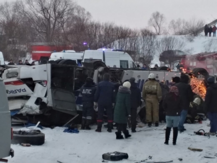 В Забайкалье рейсовый автобус упал в реку: погибли 19 человек