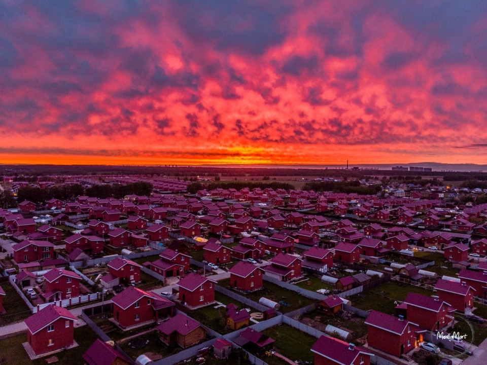 Image for Фото дня: умопомрачительный закат в небе над Нижним Новгородом