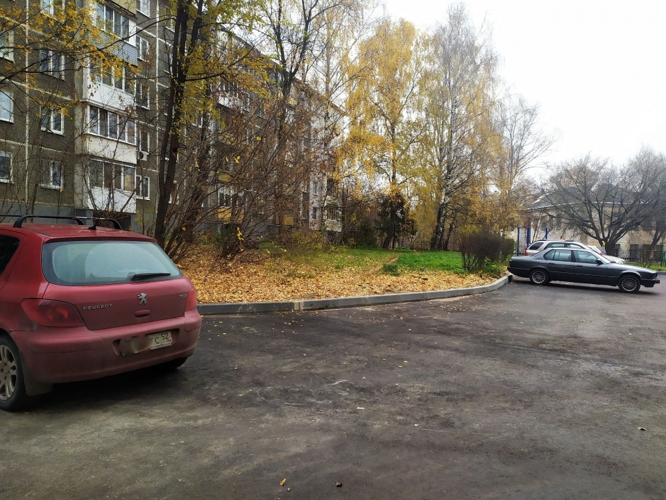 Дополнительная парковка появилась на Юбилейном бульваре в Нижнем Новгороде