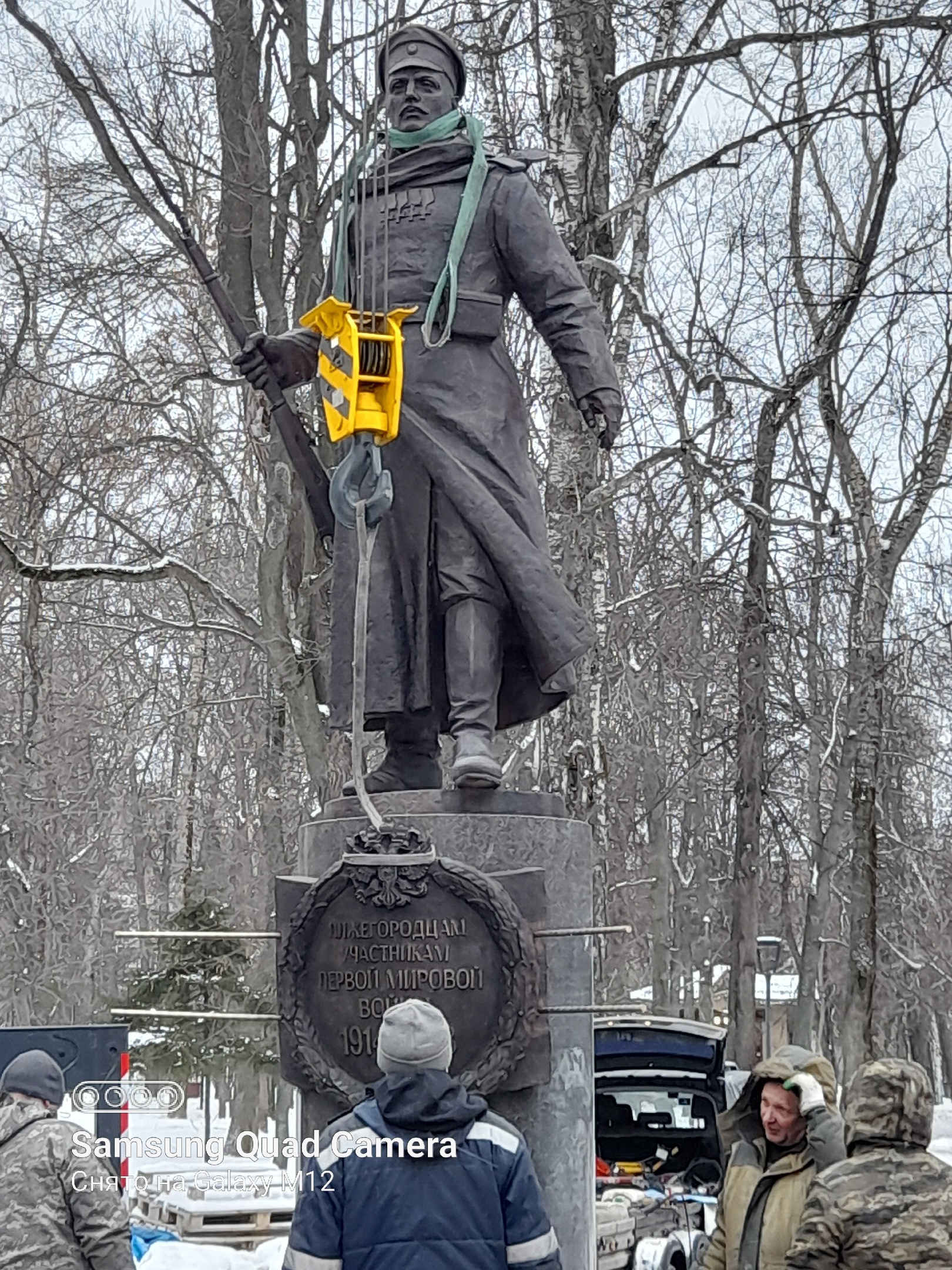 Памятник участникам Первой мировой войны устанавливают в парке Кулибина |  29.12.2023 | Нижний Новгород - БезФормата