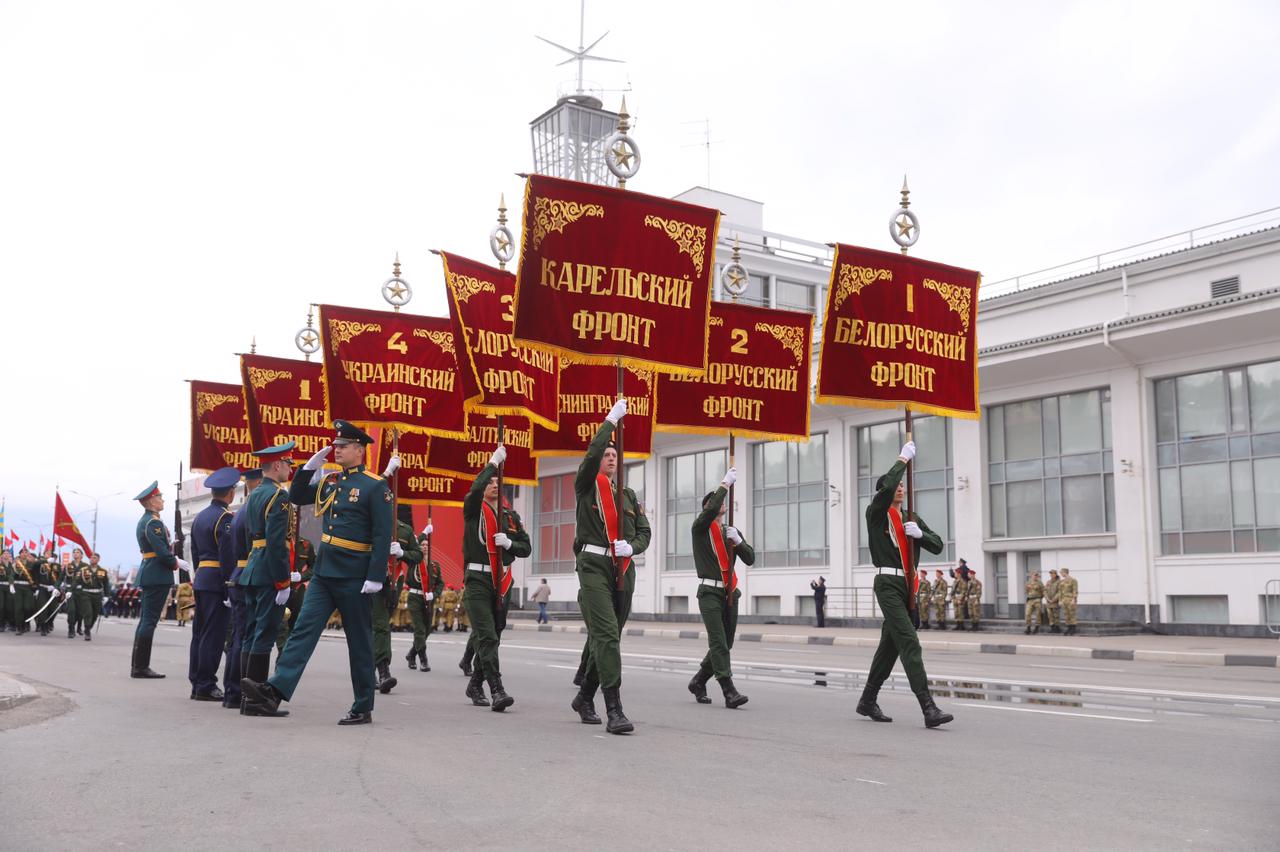 Победа нижний. Парад Победы в Нижнем Новгороде. Парад Победы 2021 Нижний Новгород. Парад в Нижнем Новгороде 2021 9 мая. Парад Победы в Нижнем Новгороде 2021 техника.