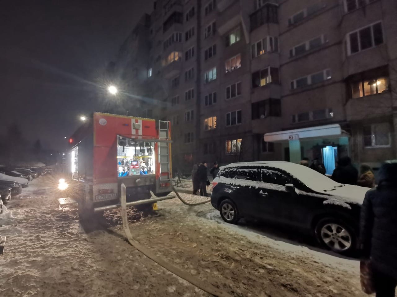 Пожарные с трудом проехали к горящей многоэтажке в Нижнем Новгороде |  Открытый Нижний