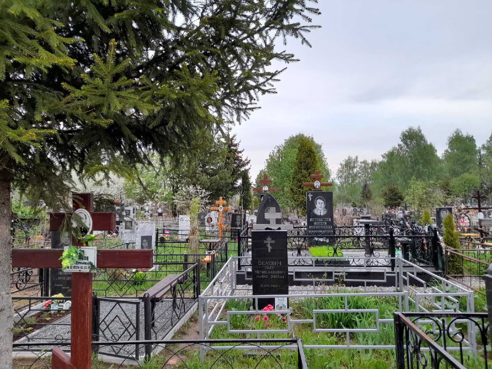 Кладбище в Заволжье Нижегородской области
