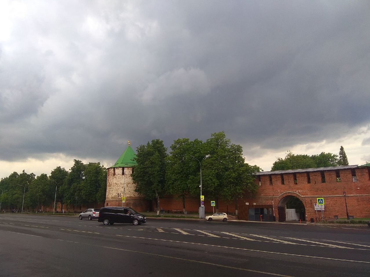 Новгород дожди. Ливень в Нижнем Новгороде. Нижний Новгород дождь 18.07.22. Дождь в Новгороде сегодня. Нижегородская 10.