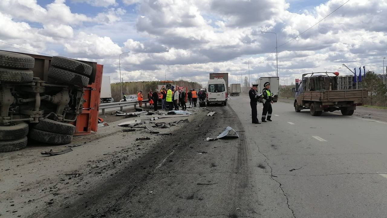 Нижегородец сбил насмерть троих дорожных рабочих и погиб сам в Свердловской  области | 22.05.2022 | Нижний Новгород - БезФормата