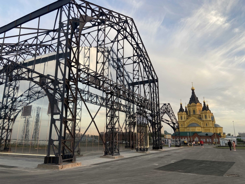 Пакгаузы нижний новгород. Пакгаузы на стрелке Нижний Новгород. Пакгаузы на стрелке Нижний. Стрелка Нижний Новгород вода. Стрелка Нижний Новгород фото.