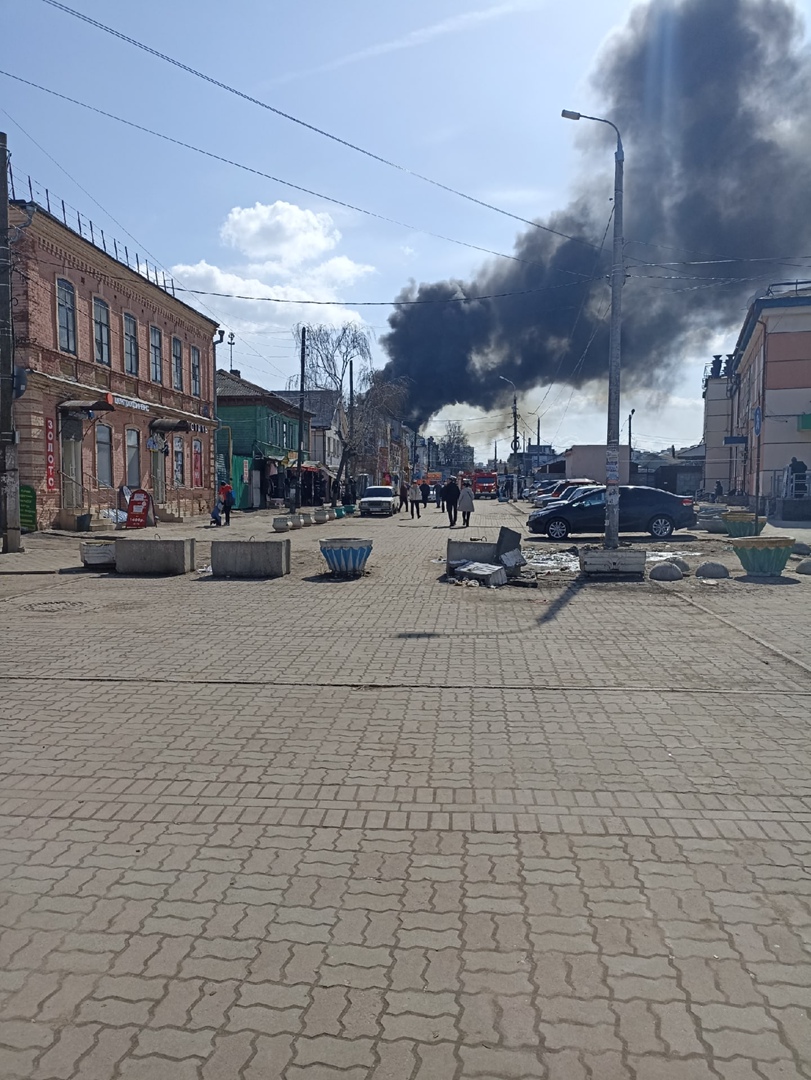 Пожар на алексеевской нижний новгород сегодня. Улица Фильченкова Нижний Новгород. Пожары в Нижнем Новгороде 12 апреля 2022. Пожар в Канавинском районе Нижний Новгород. Пожар в Нижнем Новгороде сейчас.