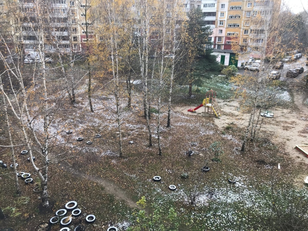 В новгороде выпал снег. Сегодня выпал первый снег. Первый снег в Нижнем Новгороде. 31 Октября первый снег. Выпал первый снег фото.