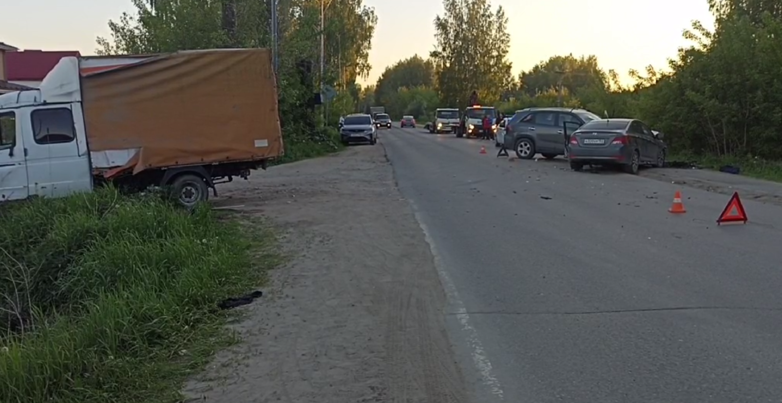 Пять человек пострадали в массовом ДТП на Бору 26 мая | 27.05.2024 | Нижний  Новгород - БезФормата